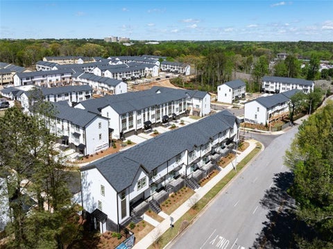 Townhouse For Rent - 3960 Redan Road #C1<br/> Stone Mountain, GA 30083