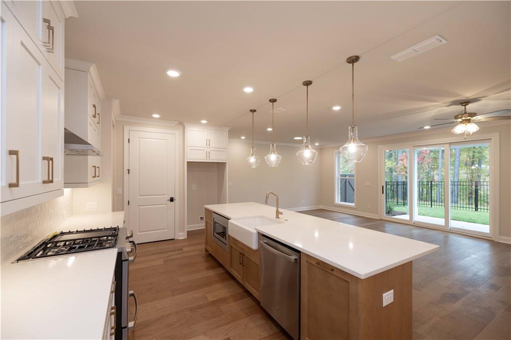 512 Winston Croft Circle #57, Johns Creek, Georgia image 5