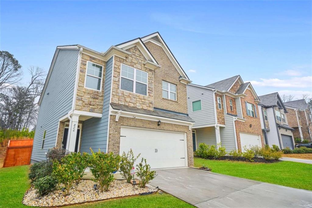 826 Bentley Drive, Fairburn, Georgia image 2