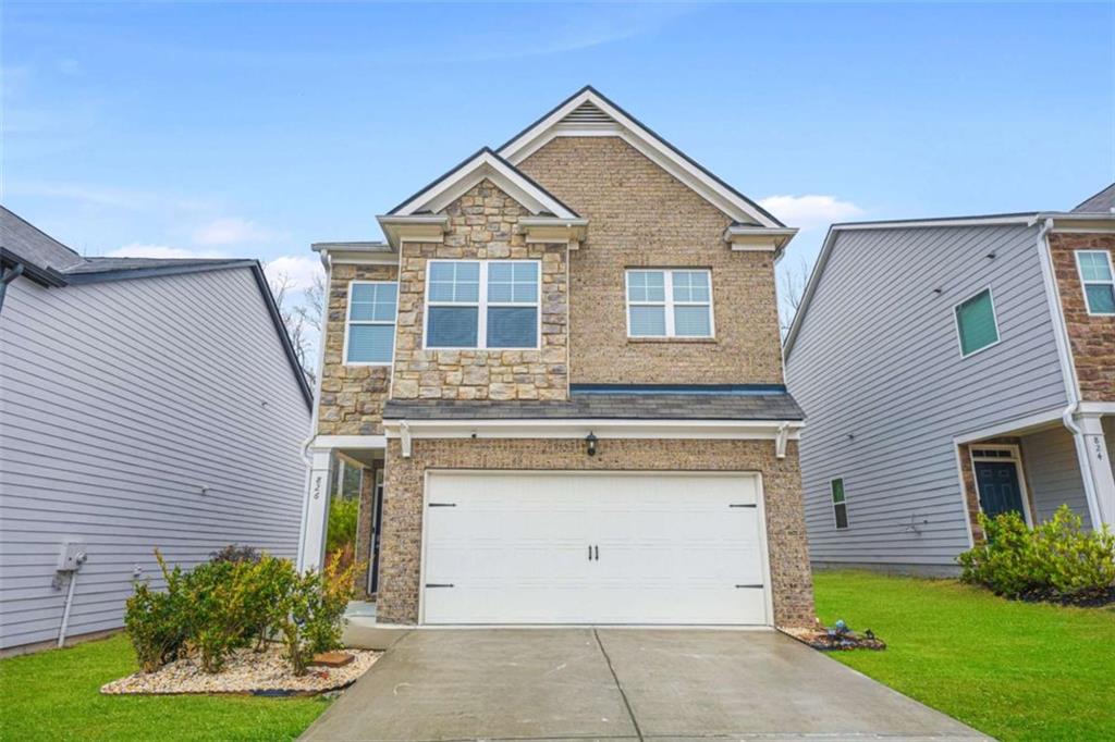 826 Bentley Drive, Fairburn, Georgia image 1