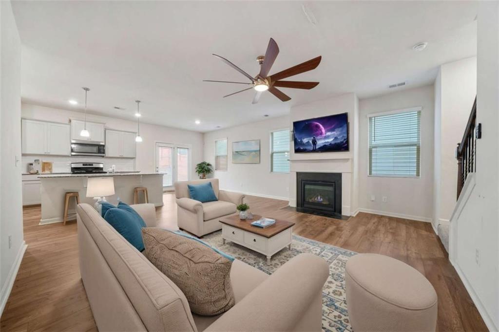 826 Bentley Drive, Fairburn, Georgia image 4