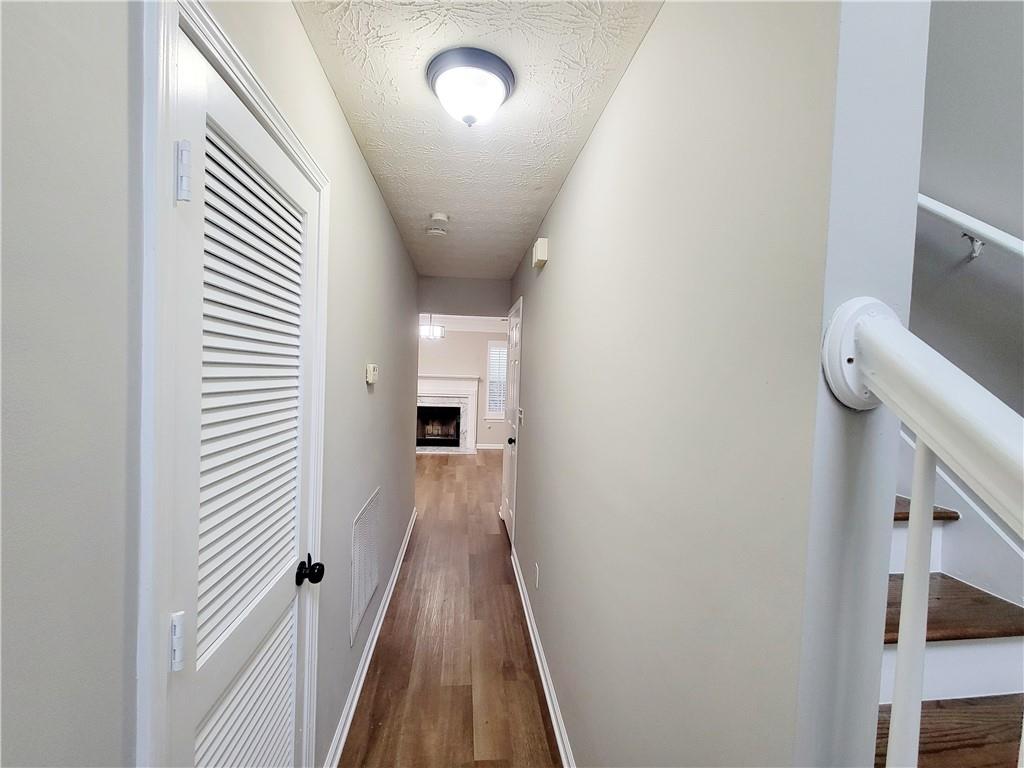1379 Vintage Pointe Drive, Lawrenceville, Georgia image 4