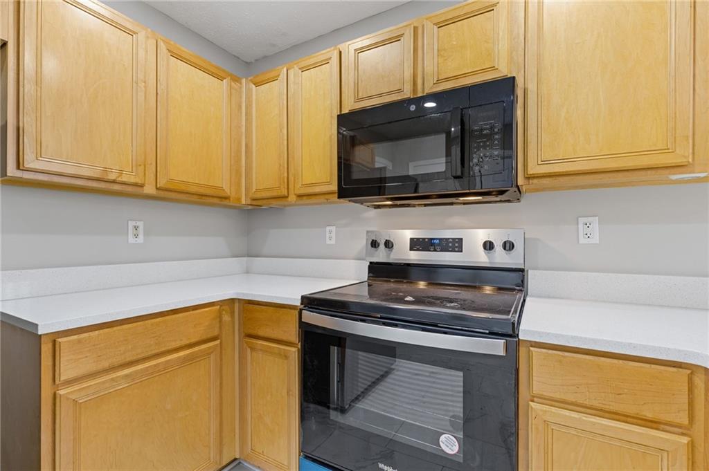 1379 Vintage Pointe Drive, Lawrenceville, Georgia image 13