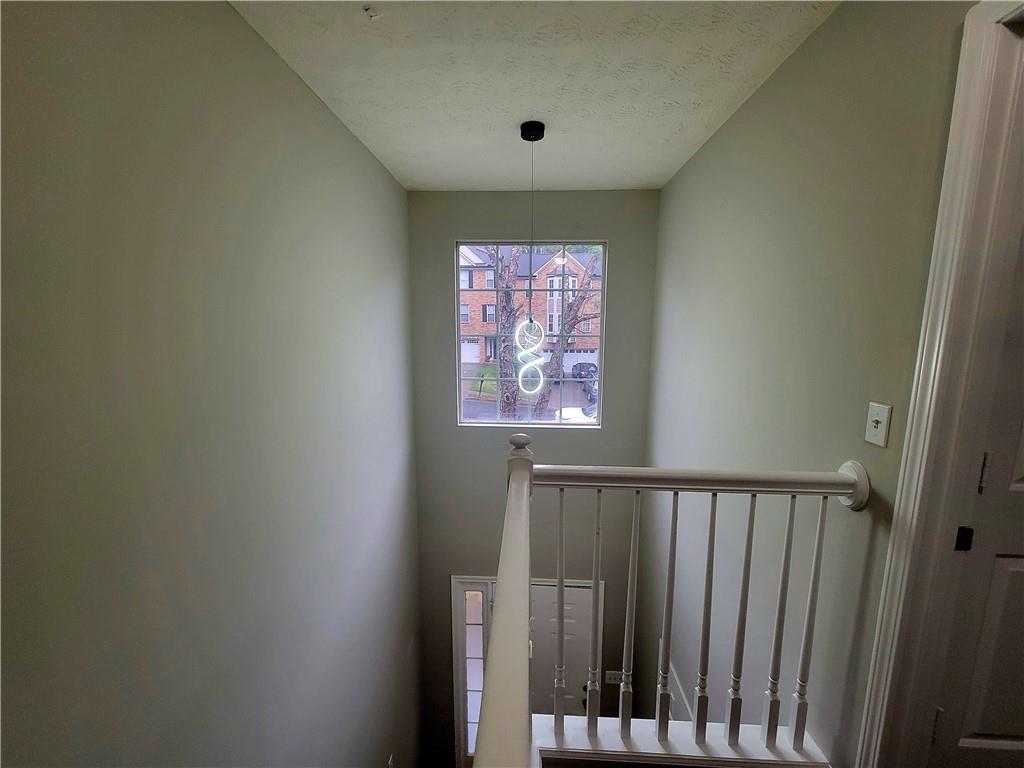 1379 Vintage Pointe Drive, Lawrenceville, Georgia image 6