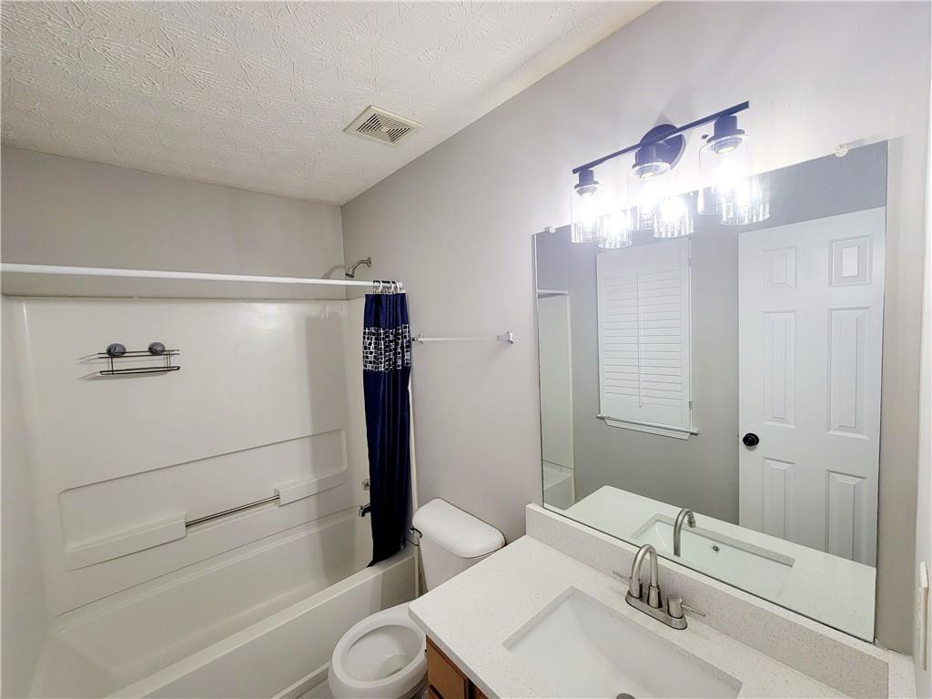 1379 Vintage Pointe Drive, Lawrenceville, Georgia image 25