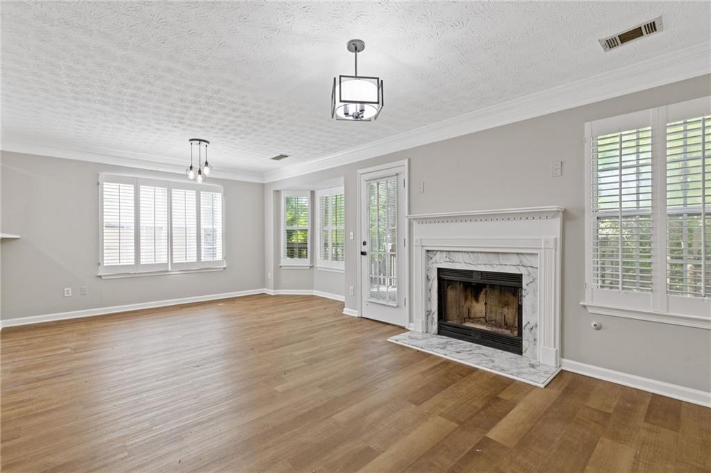 1379 Vintage Pointe Drive, Lawrenceville, Georgia image 7