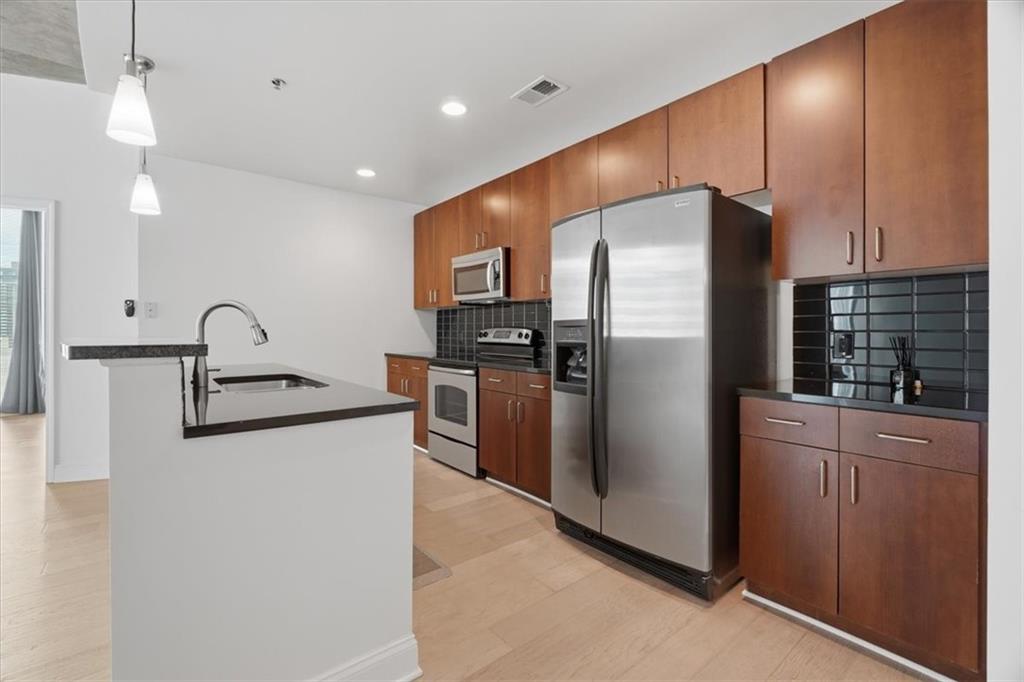 44 Peachtree Place NE 1431