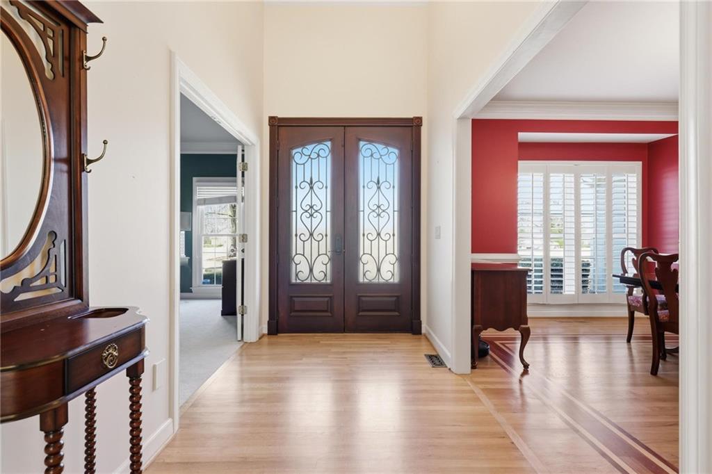 585 Ripplewater Drive SW