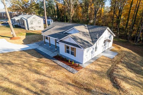 A home in Austell