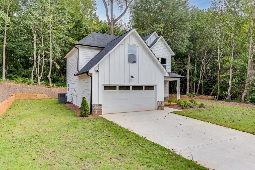 196 College Heights Drive, Royston, Georgia image 3