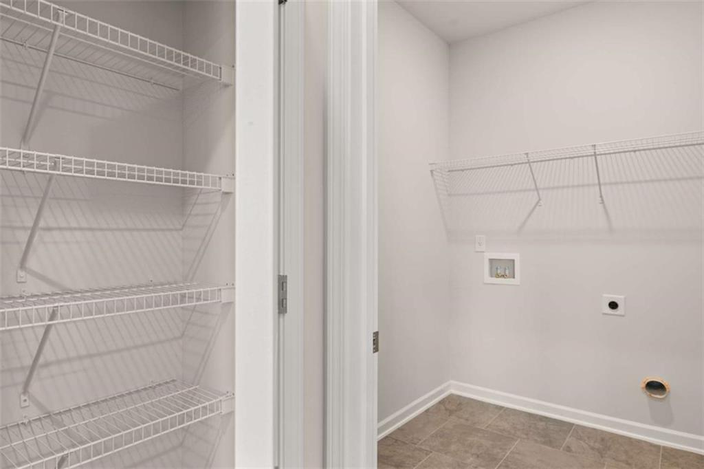 1234 Riverstone Road