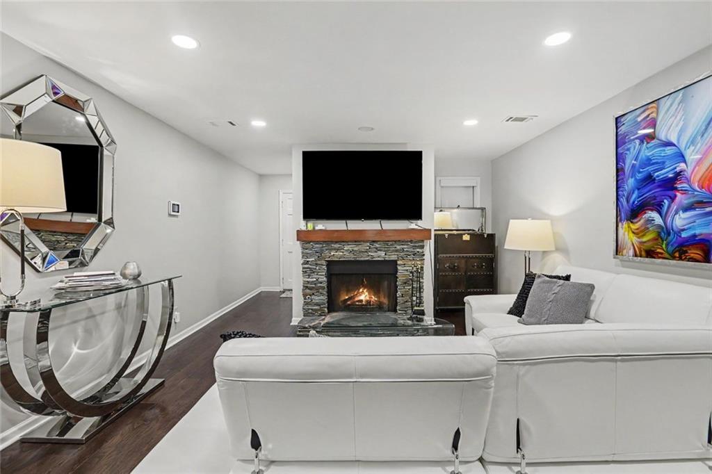7 Saint Claire Lane NE