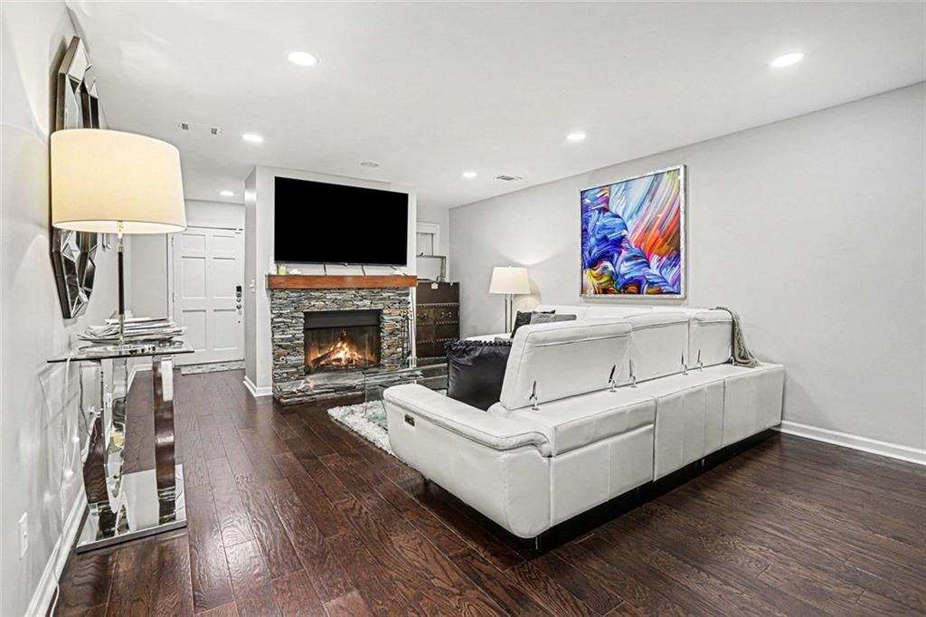 7 Saint Claire Lane NE