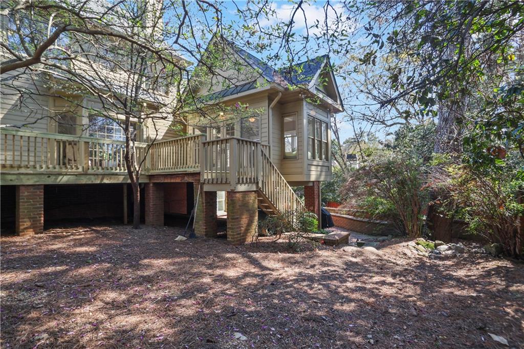 1097 Sheridan Park NE