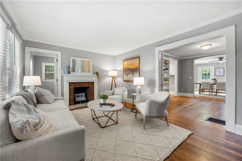 1938 Maywood Place NW