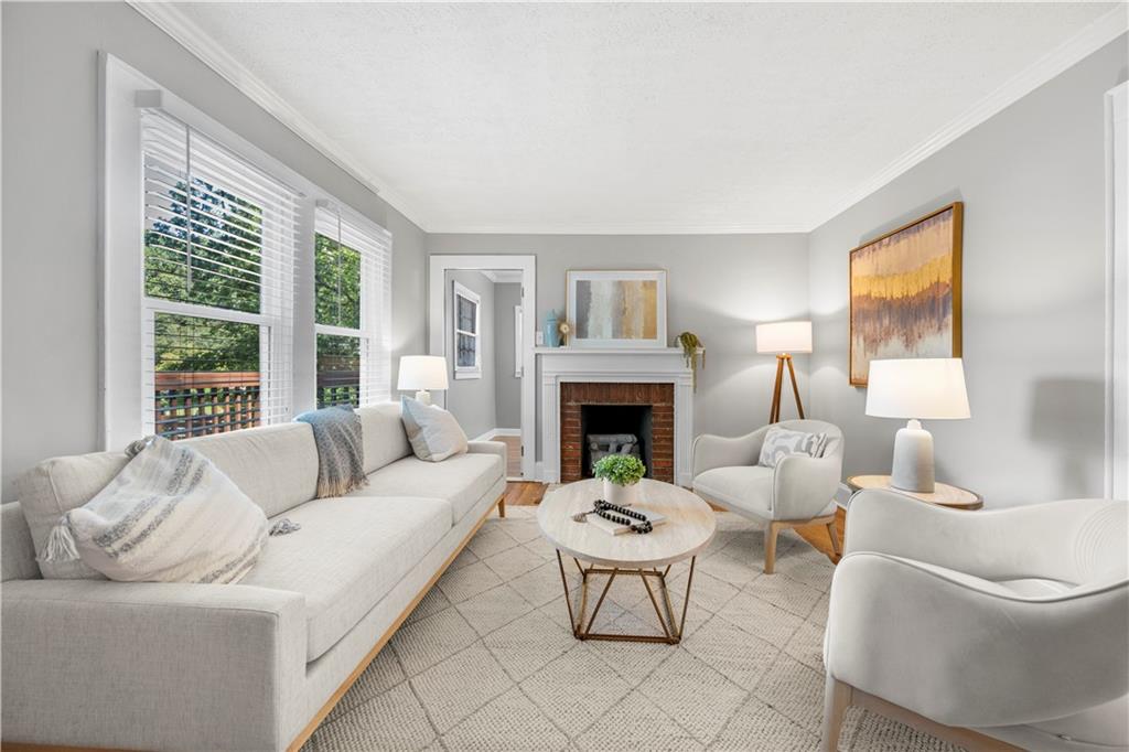 1938 Maywood Place NW