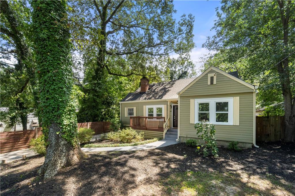 1938 Maywood Place NW