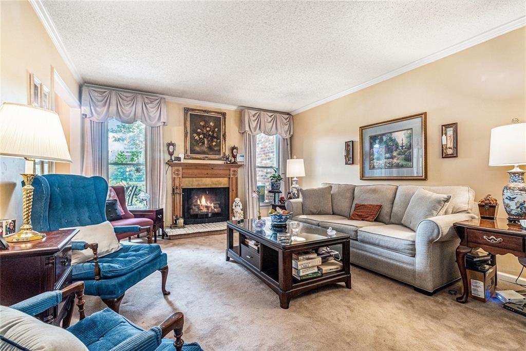 2505 NE Northlake NE