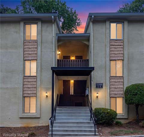 Condo For Rent - 2398 Lawrenceville Highway #U<br/> Decatur, GA 30033