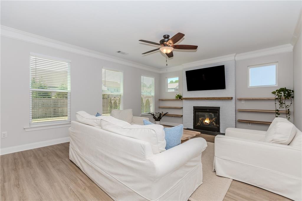 6829 Benjamin Drive, Flowery Branch, Georgia image 7