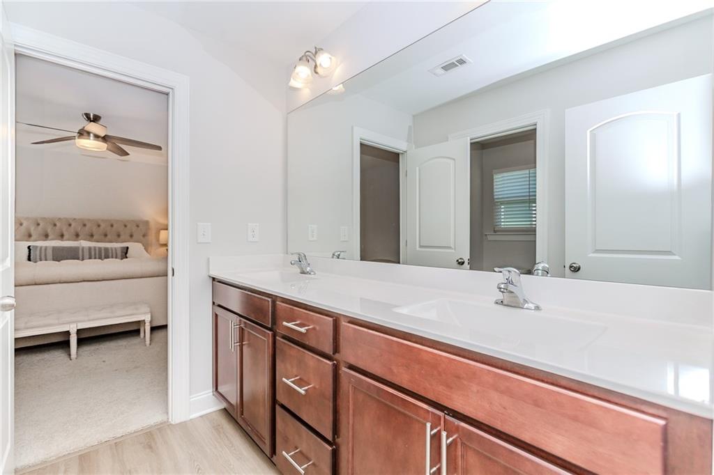 6829 Benjamin Drive, Flowery Branch, Georgia image 31