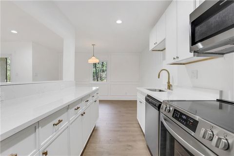 Photo of 2396 Lawrenceville Highway #V, Decatur, GA 30033 (MLS # 7719459)