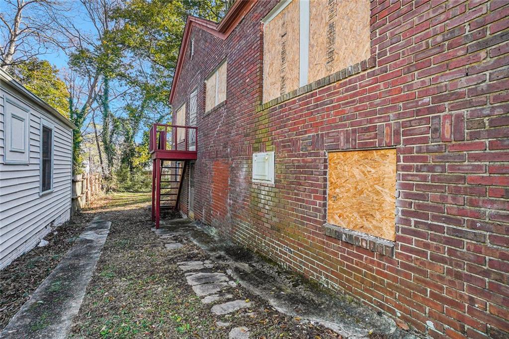 250 Mathewson Place SW