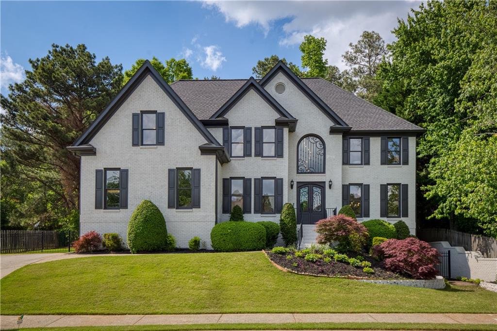 818 Forest Path Lane, Alpharetta, Georgia image 1