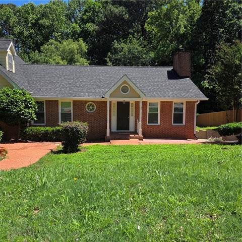Townhouse For Sale - 5025 Leeshire Trail #7<br/> Dekalb County, Tucker, GA 30084