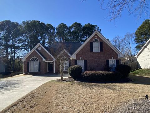 Homes For Sale - 2935 Meadow Gate Way<br/> Loganville, GA 30052