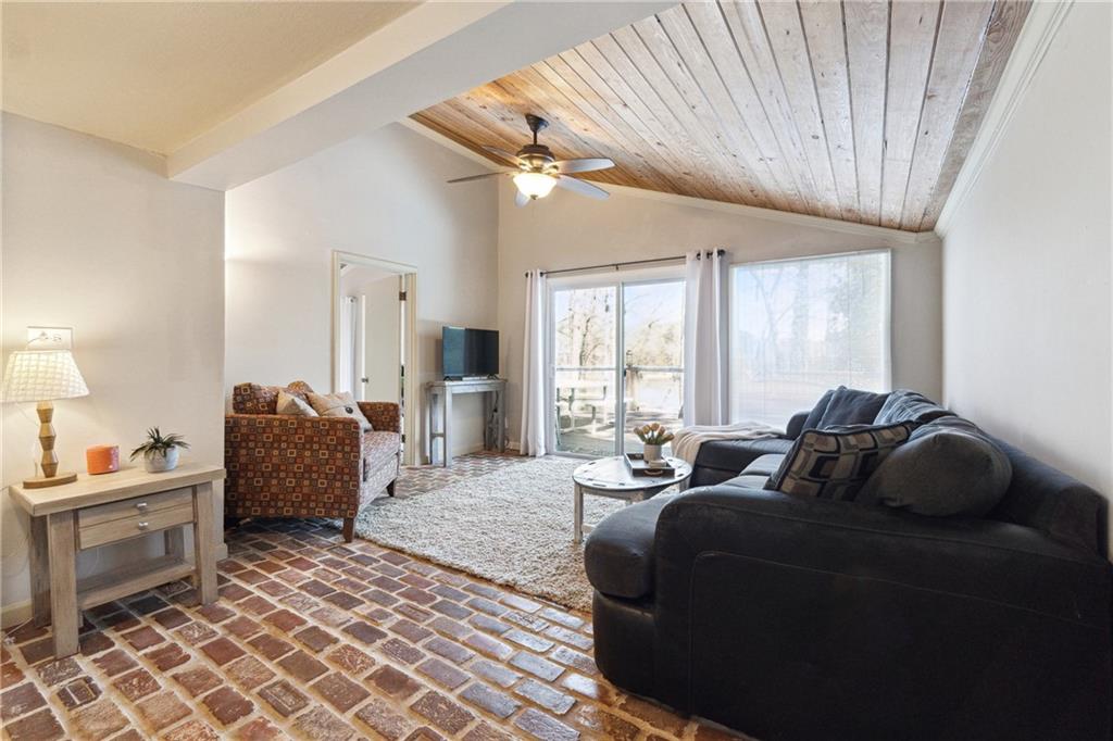 6609 Lakeshore Drive, Gainesville, Georgia image 3