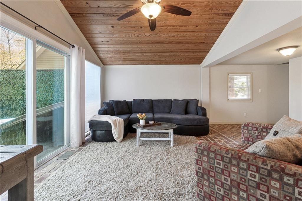 6609 Lakeshore Drive, Gainesville, Georgia image 4