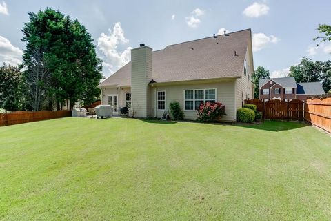 A home in Dacula