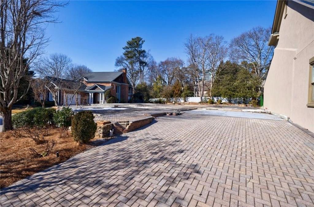 1014 Arbor Trace NE