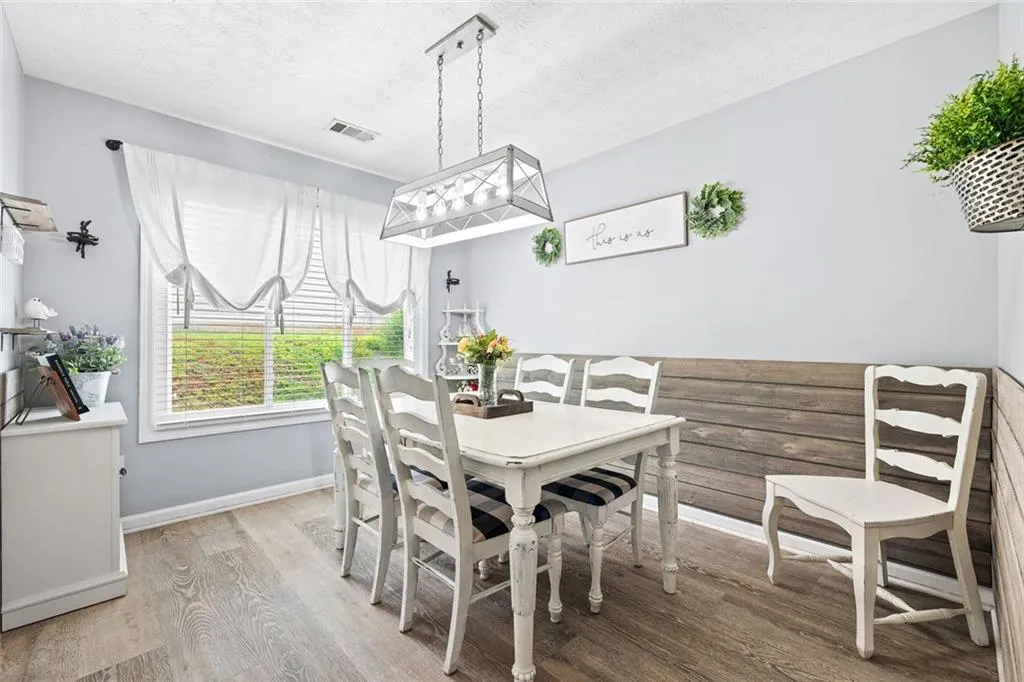 Flowery Branch, Georgia 30542, United States, 3 Bedrooms Bedrooms, ,2 BathroomsBathrooms,Residential,Active,178393