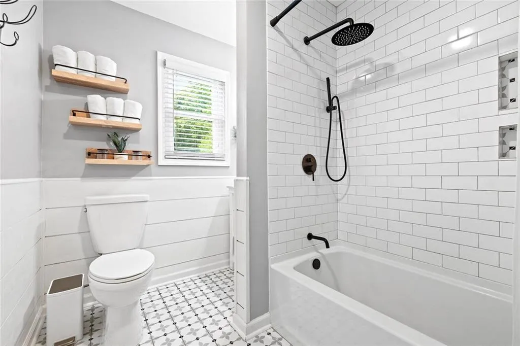 Flowery Branch, Georgia 30542, United States, 3 Bedrooms Bedrooms, ,2 BathroomsBathrooms,Residential,Active,178393