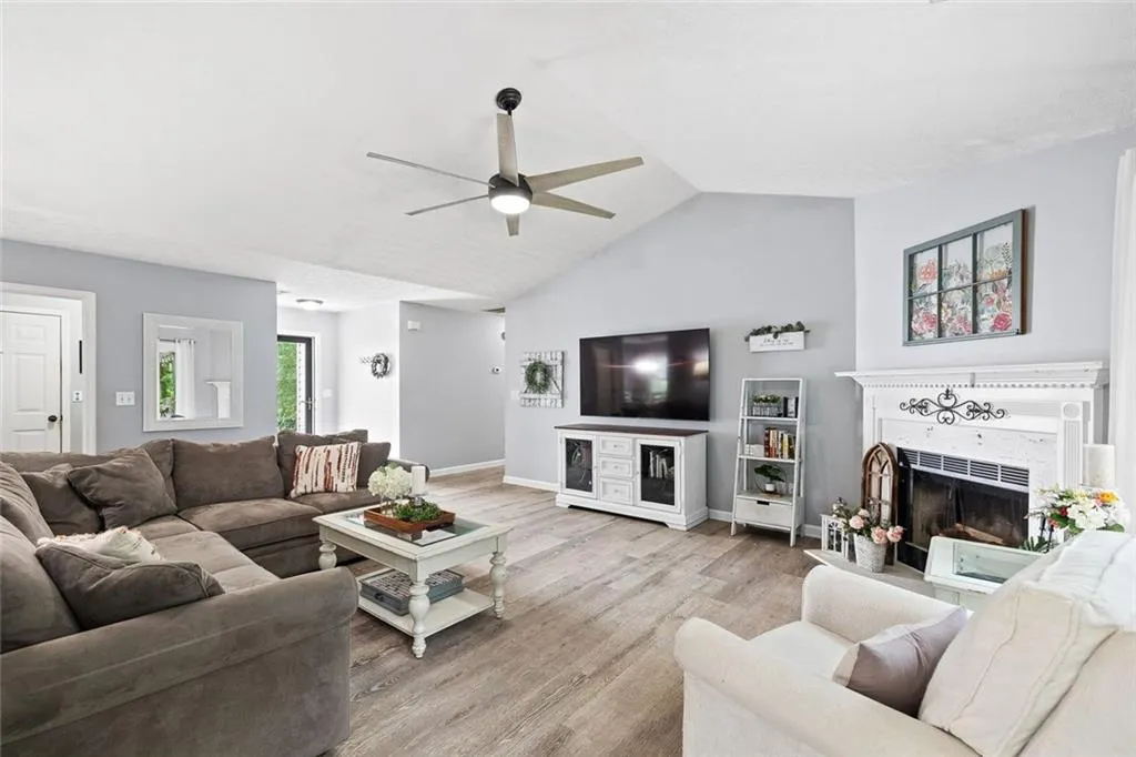 Flowery Branch, Georgia 30542, United States, 3 Bedrooms Bedrooms, ,2 BathroomsBathrooms,Residential,Active,178393