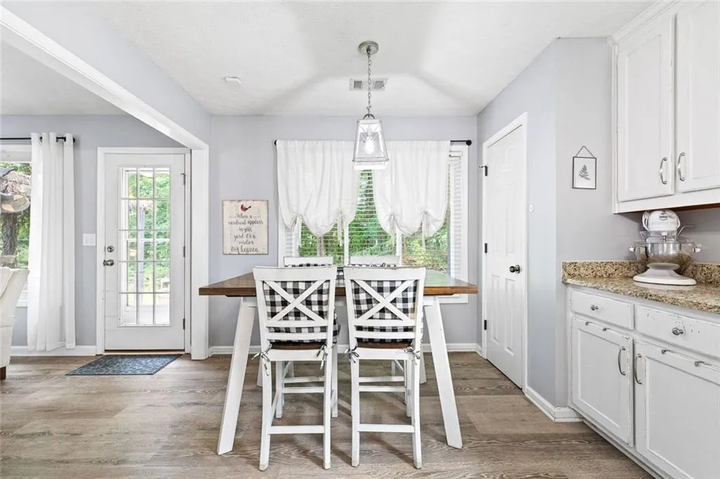 Flowery Branch, Georgia 30542, United States, 3 Bedrooms Bedrooms, ,2 BathroomsBathrooms,Residential,Active,178393