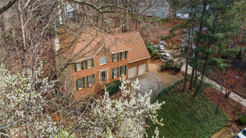 Homes For Sale - 110 N Bluff Blf<br/> Alpharetta, GA 30004
