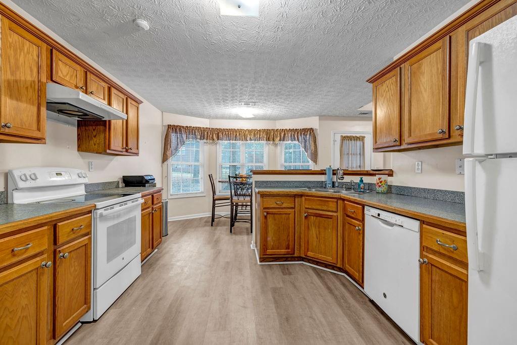 2327 Maple Avenue, Morrow, Georgia image 9