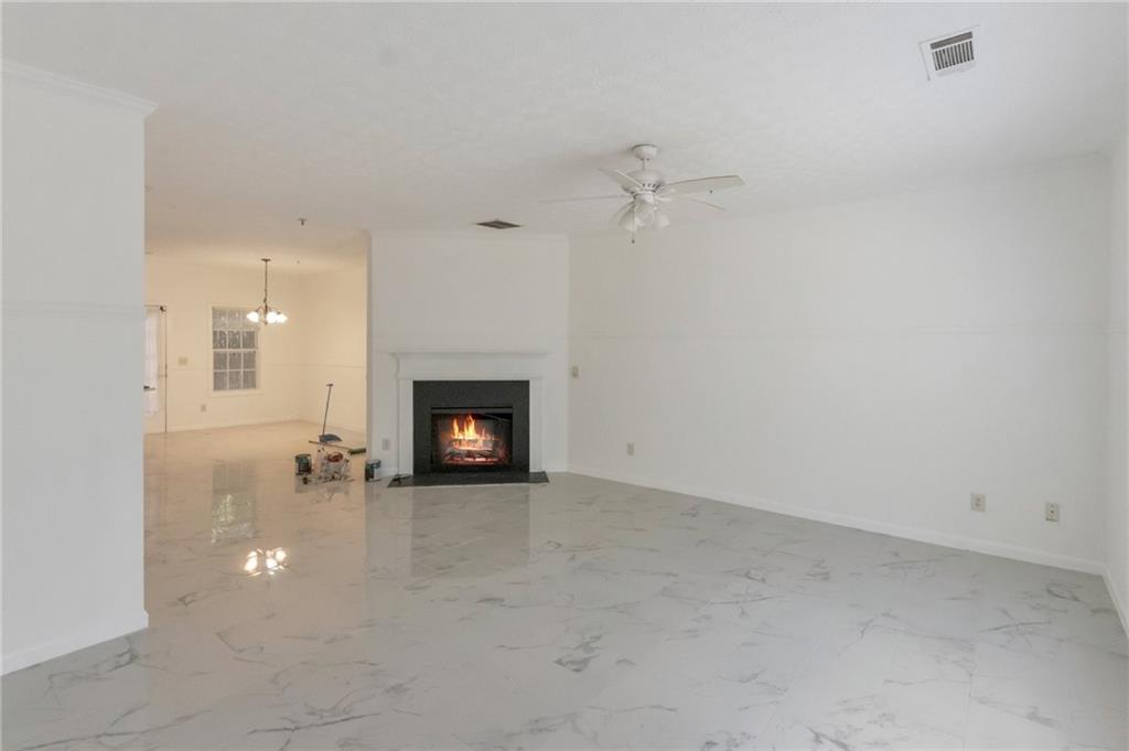 5090 Leeshire Trace, Tucker, Georgia image 2