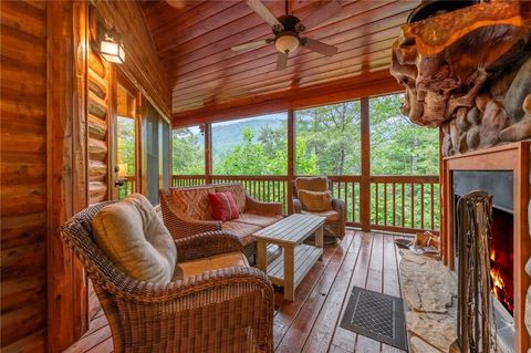 A home in Mineral Bluff