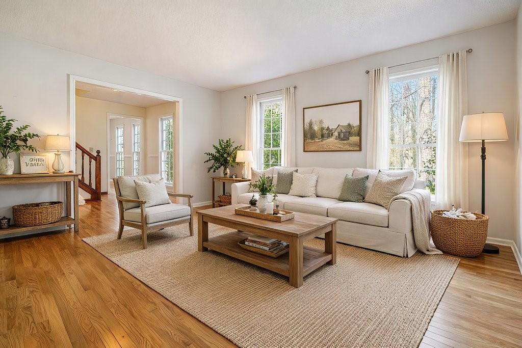 4241 Glenforest Way NE