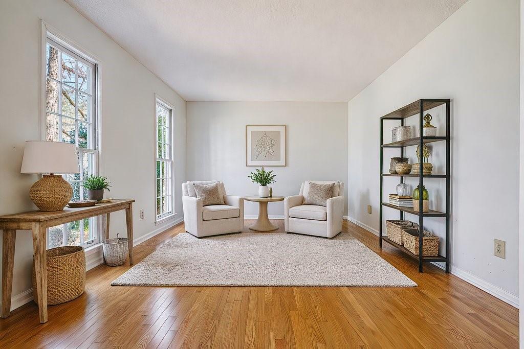 4241 Glenforest Way NE