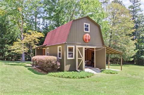 A home in Powder Springs