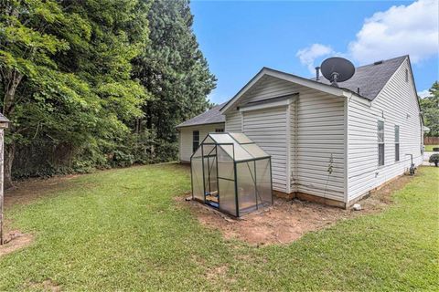 A home in Ellenwood