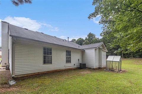 A home in Ellenwood