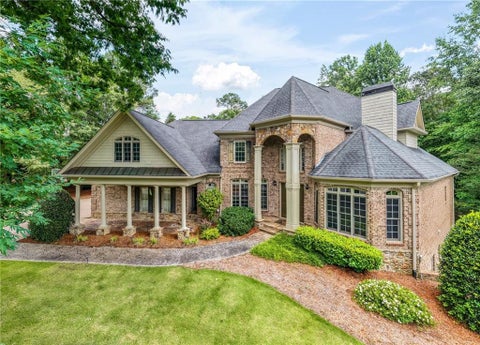 Homes For Sale - 5707 Allee Way Way<br/> Braselton, GA 30517