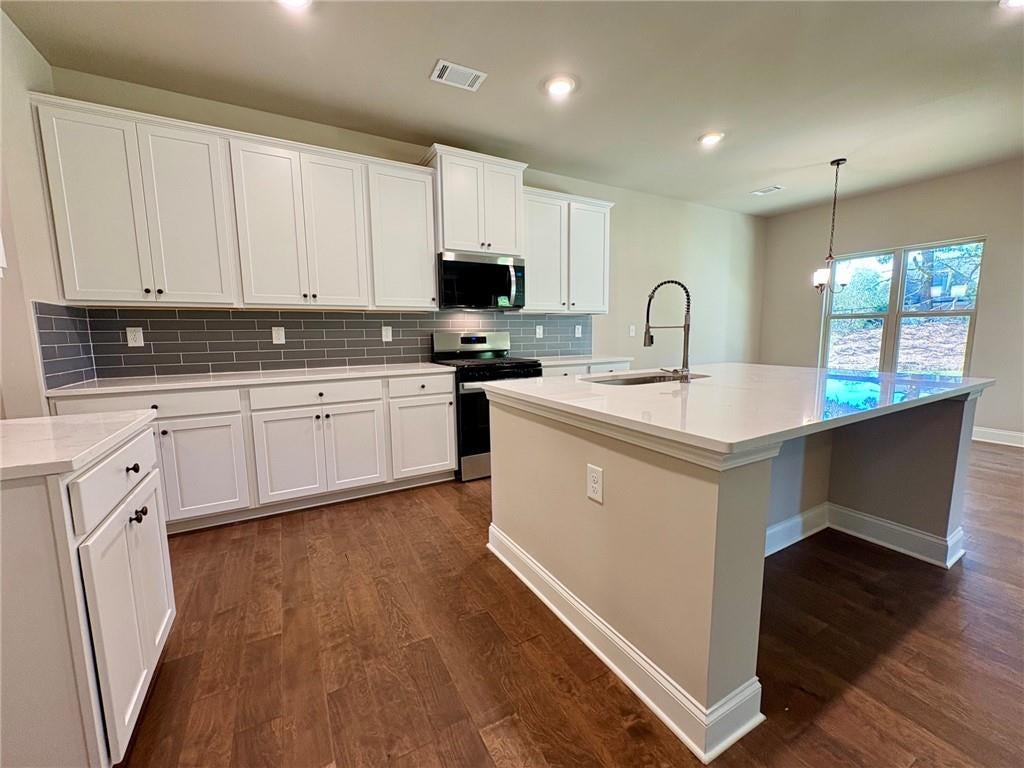 1006 Lakeview Oaks Court
