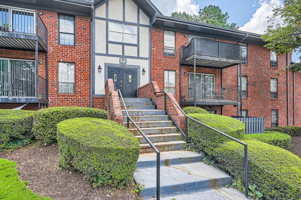 6851 Roswell Road #O-33, Sandy Springs, Georgia image 2